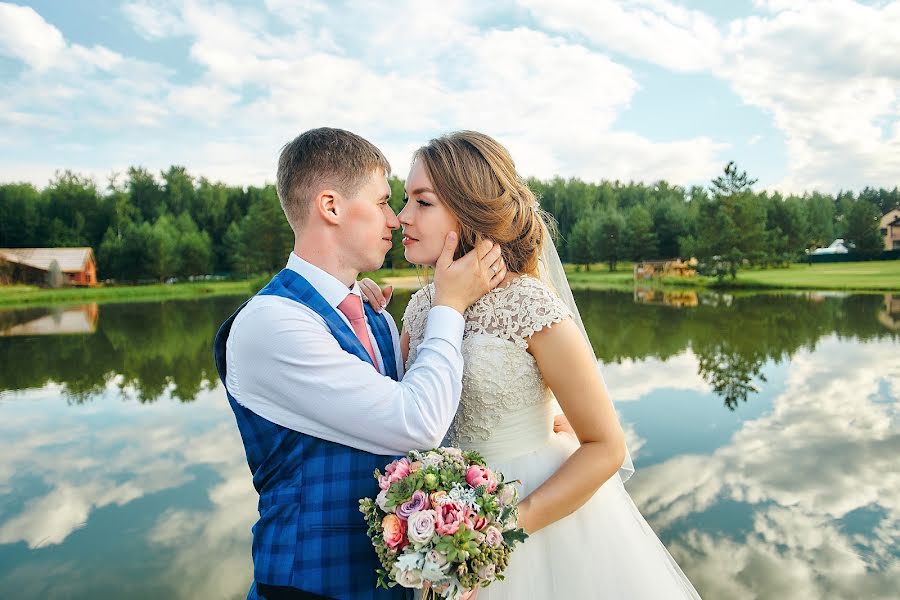 Wedding photographer Aleksey Boroukhin (xfoto12). Photo of 18 August 2017