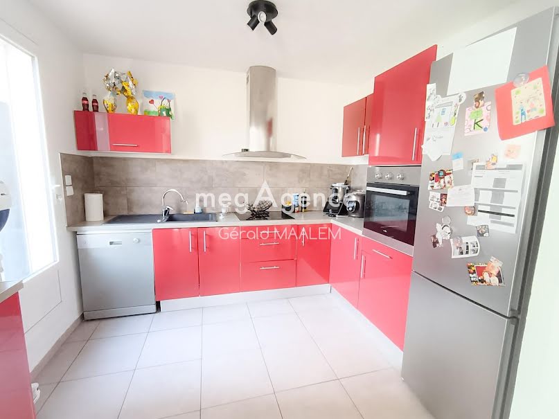 Vente appartement 5 pièces 100 m² à Le Muy (83490), 218 000 €