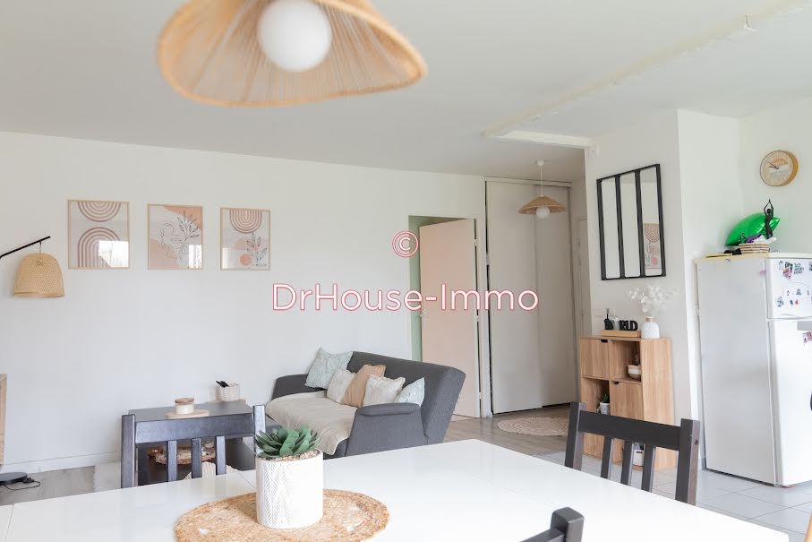 Vente appartement 3 pièces 62 m² à Elancourt (78990), 183 000 €