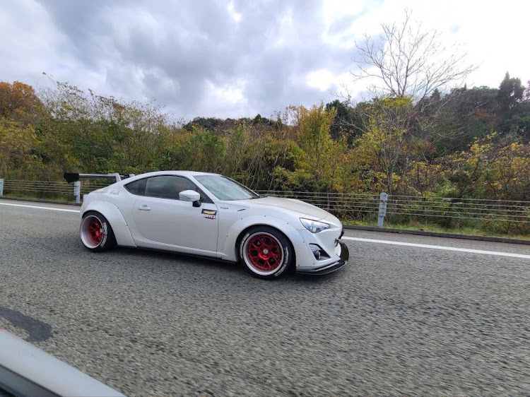 86のLB★WORKS・86BRZ・LBKANSAI・LBツーリング・LB86に関するカスタム事例の投稿画像1枚目