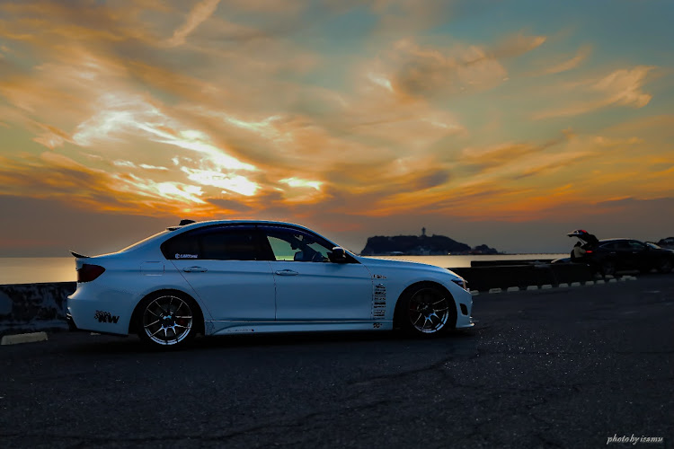 3シリーズ セダンのBMW・一眼レフ撮影・写真好きな人と繋がりたい・いつもイイネ&コメントありがとうございます🙇‍♂️・ブラケット撮影ってナニ？に関するカスタム事例の投稿画像5枚目