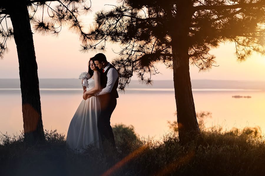 Fotógrafo de casamento Dumitru Ceban (dumitrucebanph). Foto de 1 de julho 2021