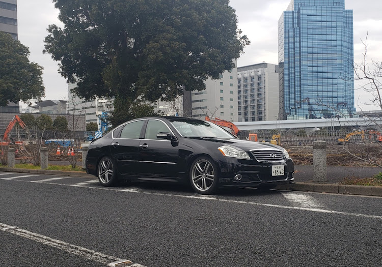 フーガの車高調整・326power・t-demand・SSR sp5・キャンバーに関するカスタム事例の投稿画像1枚目