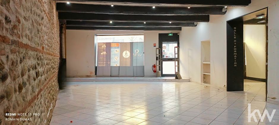 Location  locaux professionnels 3 pièces 106 m² à Perpignan (66000), 1 100 €