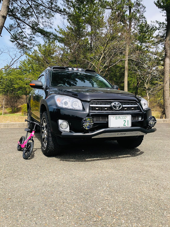 RAV4のRAV4乗りさんと繋がりたい・DIY・ヴァンガード乗りの皆様よろしくお願いします。・散歩日和に関するカスタム事例の投稿画像1枚目