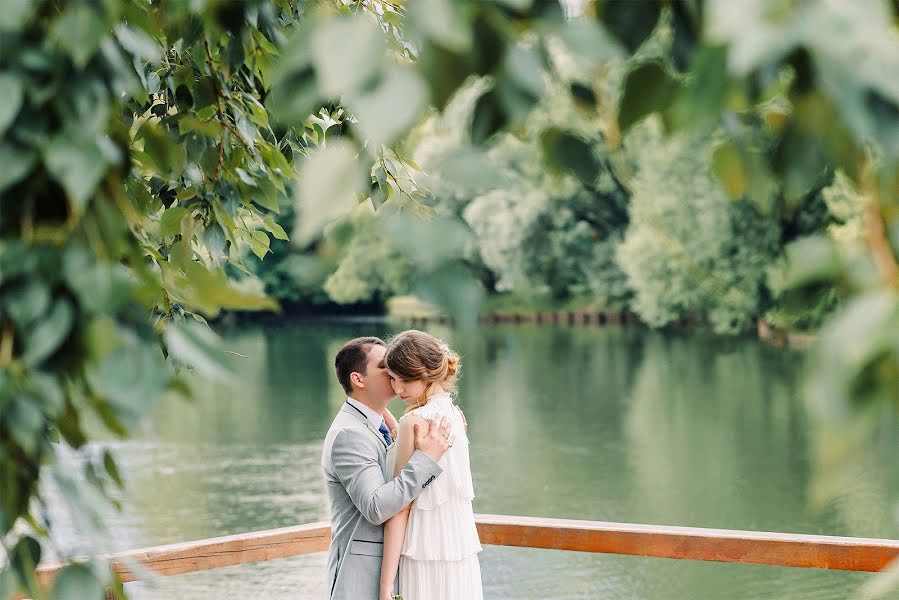 Fotógrafo de casamento Anastasiya Zhukova (anastasiazhukova). Foto de 7 de agosto 2017