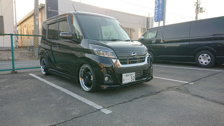 デイズルークスのホイール交換・タイヤ交換・車高調整に関するカスタム事例の投稿画像3枚目