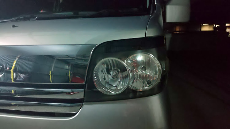 180SXのスモークハリハリ・ホーン交換・スモークでアイライン・アインズ様降臨💀・DIYに関するカスタム事例の投稿画像3枚目