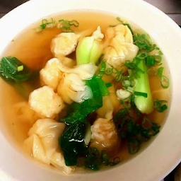 Shrimp Wonton Noodle Soup (鲜虾云吞汤面)