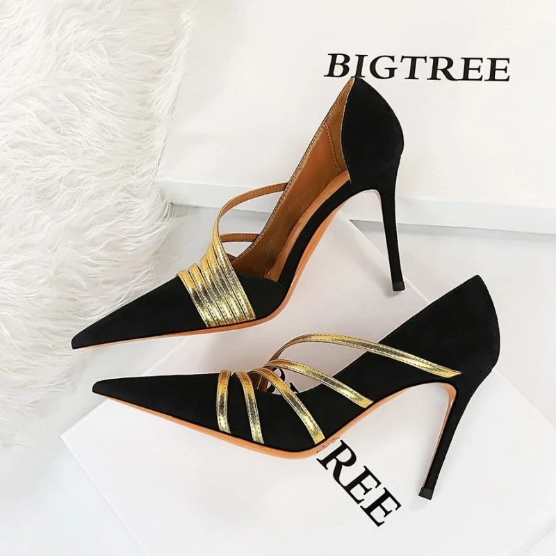 Zapatos de tacón alto stilettos franceses con aire lateral, versátiles y elegantes para mujeres. Combinación perfecta para cualquier atuendo.