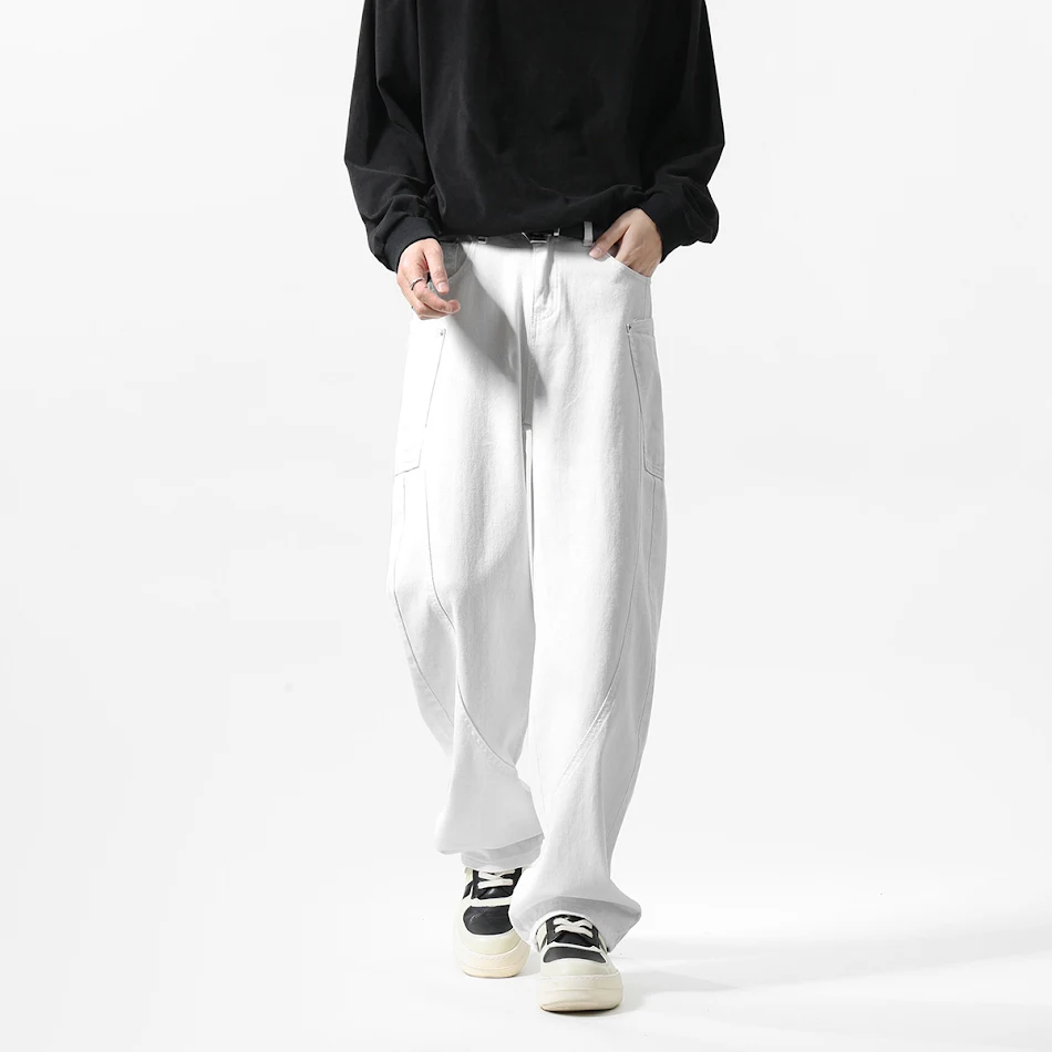 Nove muške Matchet pantalone sa šavovima, trodimenzionalni dizajn. Udobne i moderne pantalone za svakodnevni stil.