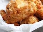 Gluten Free Fried Chicken KFC-Style was pinched from <a href="http://glutenfreeonashoestring.com/gluten-free-fried-chicken-kfc-style/" target="_blank">glutenfreeonashoestring.com.</a>