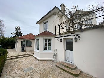 maison à Les Mesnuls (78)