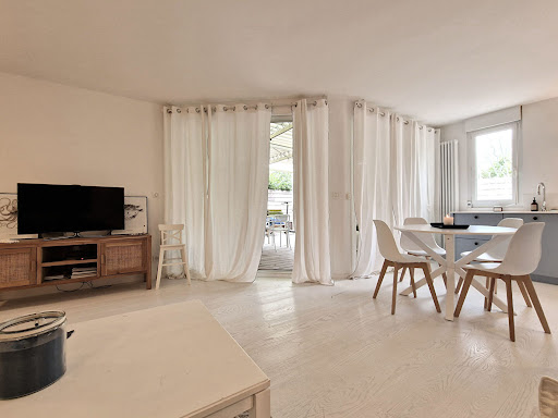 Villa with terrace 2