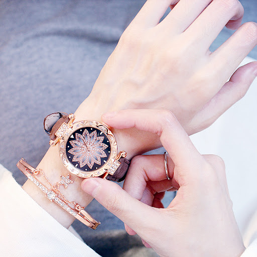 Title 4, Rotating ladies net red quartz watch casual