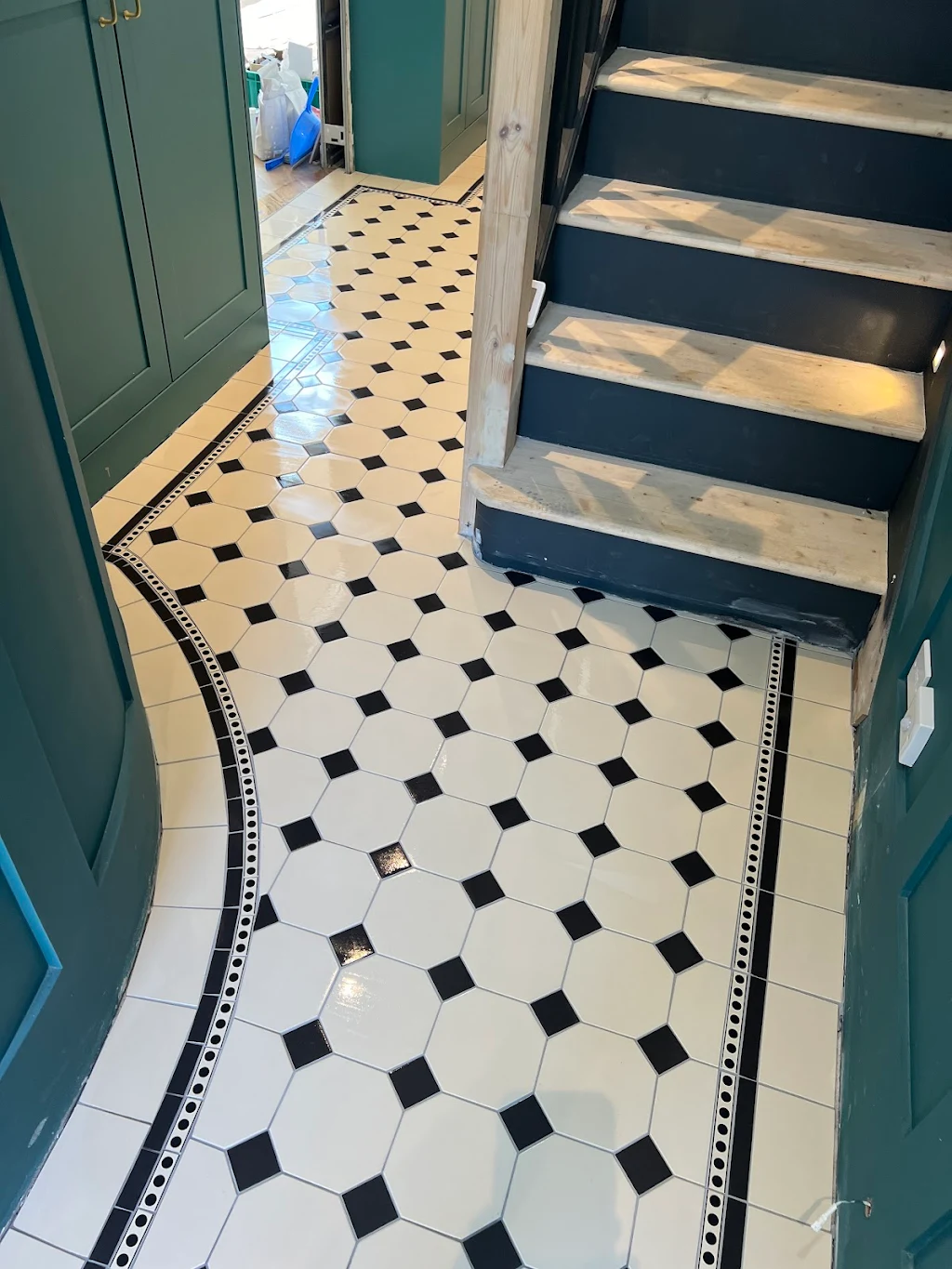Album cover: Bathroom and kitchen 