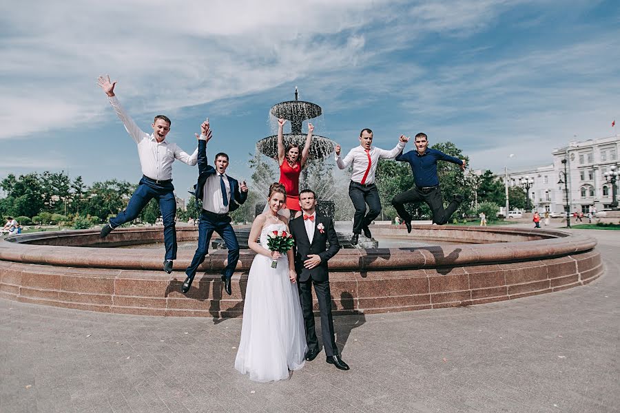 Nhiếp ảnh gia ảnh cưới Konstantin Uvarov (kostyan654). Ảnh của 27 tháng 2 2019