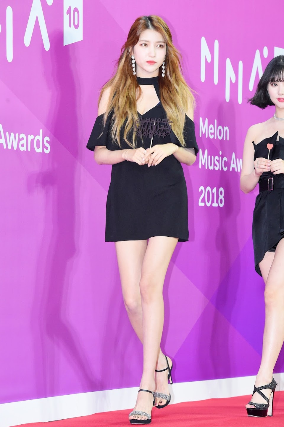 8 Tall Female KPop Idols Who Aren't Afraid To Wear Heels