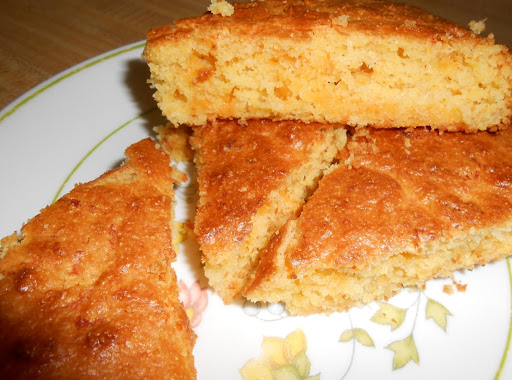 Ellen's Cheesy Cornbread