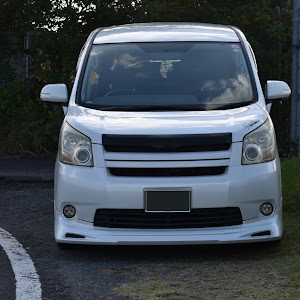 ノア ZRR70W