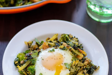 Curried Chickpea Hash with Broccoli and Spinach