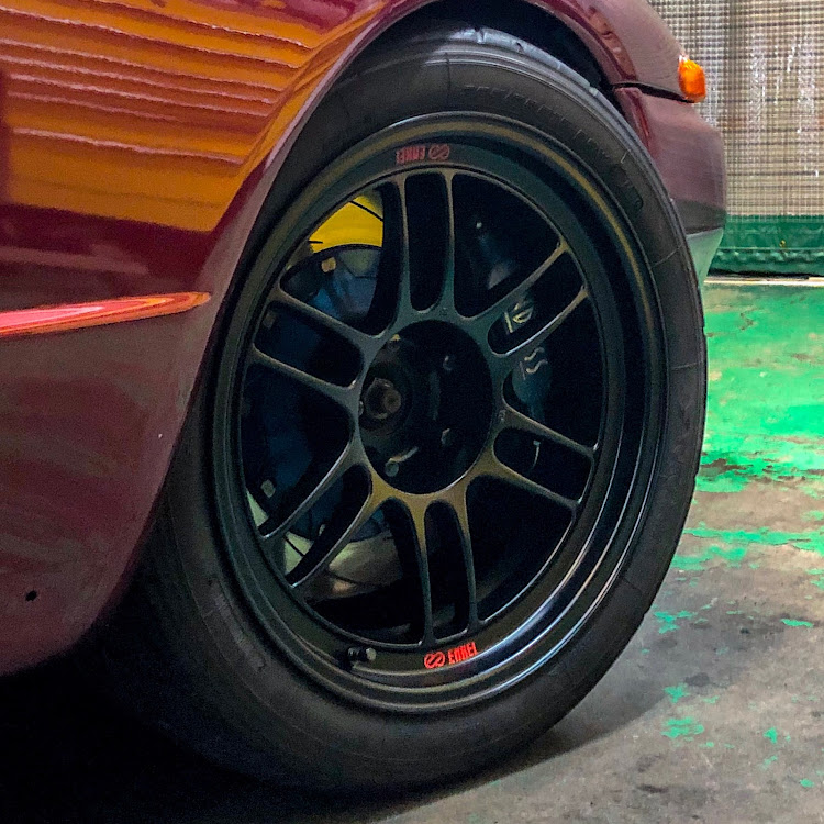 スカイライン GT-Rのホイール交換・スカイライン・enkeiに関するカスタム事例の投稿画像1枚目