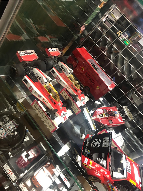 RS5 クーペのF1・フェラーリ・マクラーレン・大人になっても・オトナのおもちゃに関するカスタム事例の投稿画像6枚目