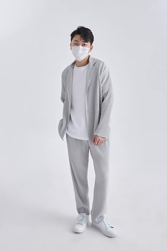 Title 3, Sanzhai Pleated Suit Long-sleeved Mens Jacket....
