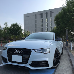 A5 スポーツバック 2.0TFSIクワトロ