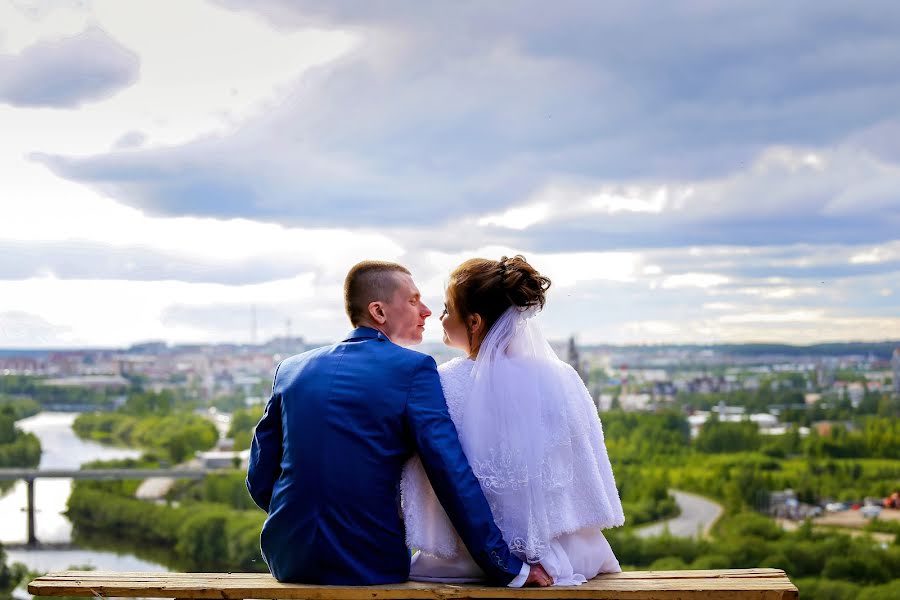 Wedding photographer Darya Shalaurova (dariat). Photo of 3 February 2017