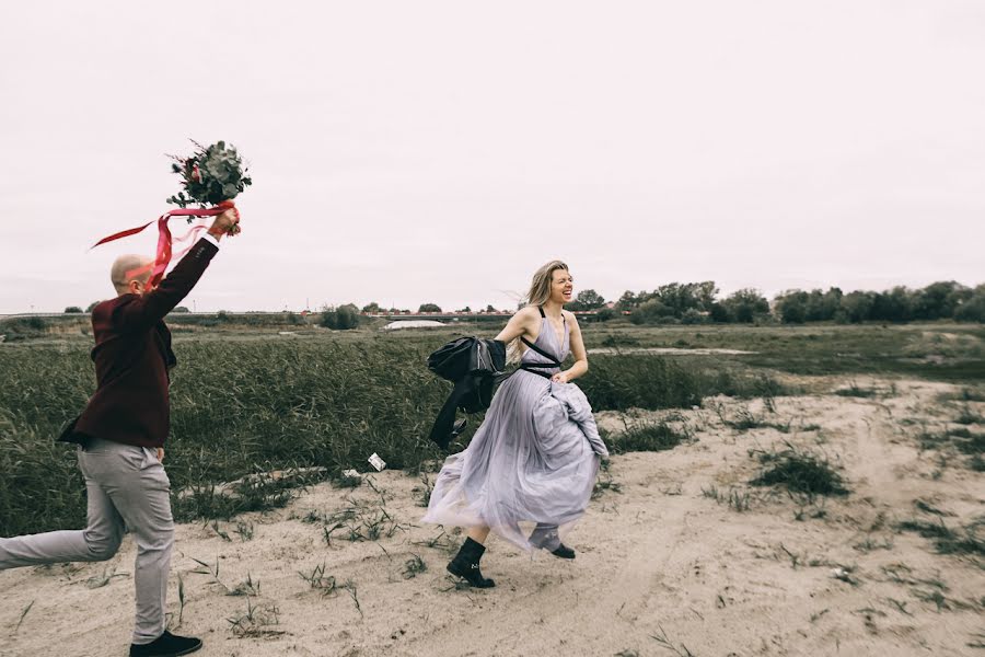 Photographe de mariage Viktoriya Carkova (vikatsarkova). Photo du 17 novembre 2017