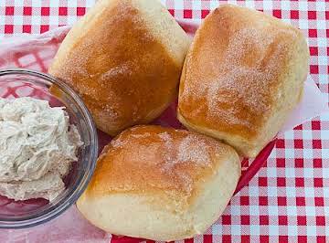 Texas Roadhouse Rolls with Cinnamon Honey Butter - Real Mom Kitchen