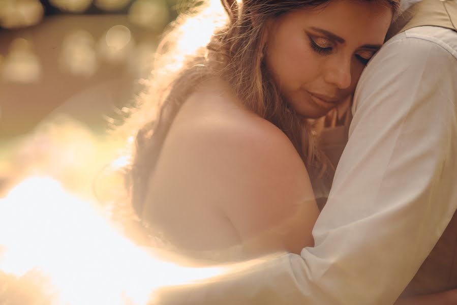 Fotografo di matrimoni Valery Garnica (focusmilebodas2). Foto del 15 gennaio 2018