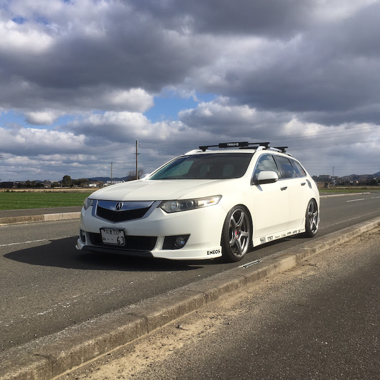 アコードツアラーの愛車を1行で紹介・ピックアップに縁が無い・ローガン九州・愛猫部に関するカスタム事例の投稿画像1枚目