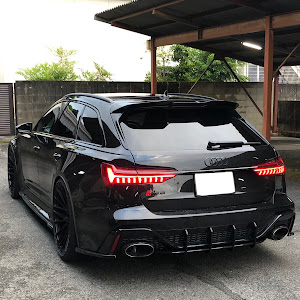 RS6 アバント C8