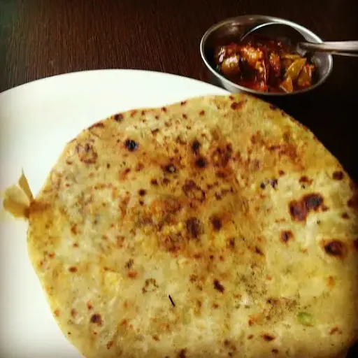 2 Aloo Paratha With Curd [100 Grams]