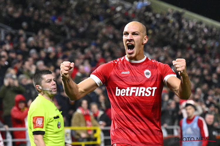 Michael Frey après avoir semé le chaos dans la défense du Standard : "Il faut s'inspirer de l'Argentine qui ne s'arrête jamais de courir pendant un match"