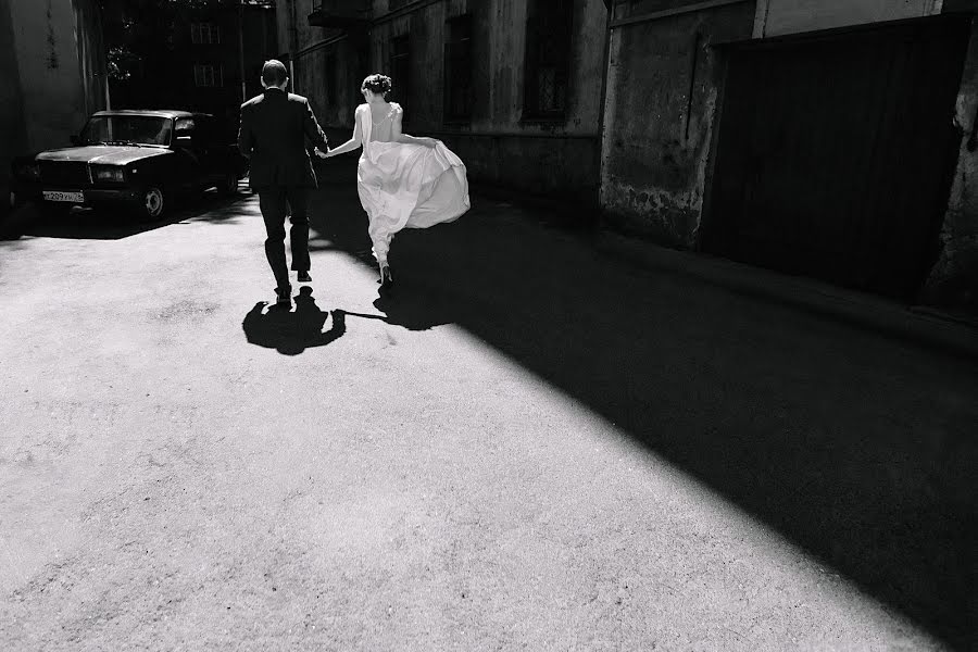 Fotografo di matrimoni Nazar Voyushin (nazarvoyushin). Foto del 7 novembre 2016