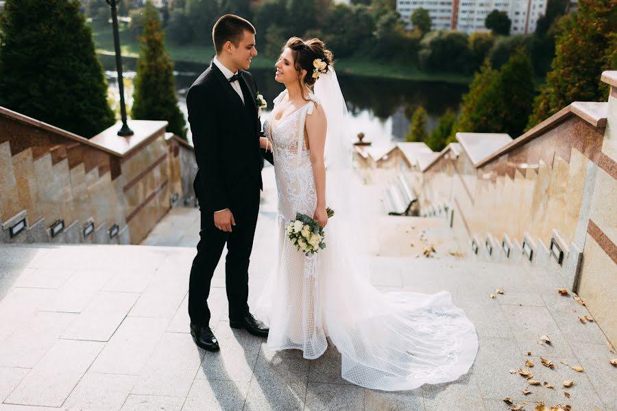 Fotógrafo de casamento Aleksandr Savchenko (savchenkosash). Foto de 27 de outubro 2021