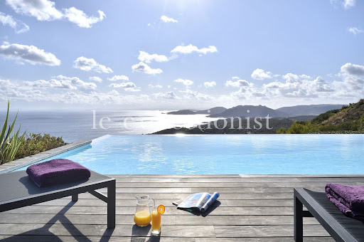 House with pool 2