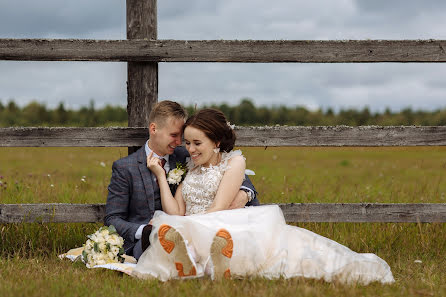 Fotógrafo de casamento Olga Sova (olgasova). Foto de 6 de agosto 2019