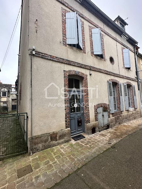 Vente maison  119 m² à Joigny (89300), 99 500 €