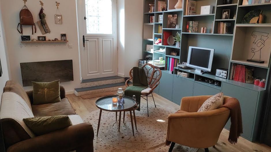 Location meublée appartement 2 pièces 42 m² à Toulon (83000), 651 €