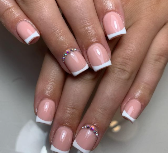 Whitey Edge Short Cute Nail Designs