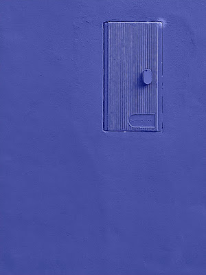 purple wall in my way  di Saltini Rino