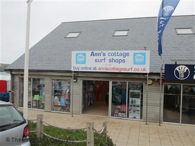 Ann S Cottage On Headland Road Fashion Shops In Town Centre