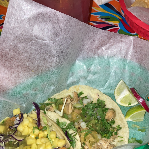 Pollo verde taco and pescado taco