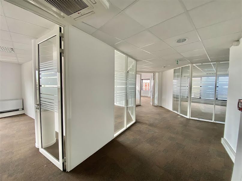 Location  locaux professionnels  298 m² à Asnieres-sur-seine (92600), 7 728 €