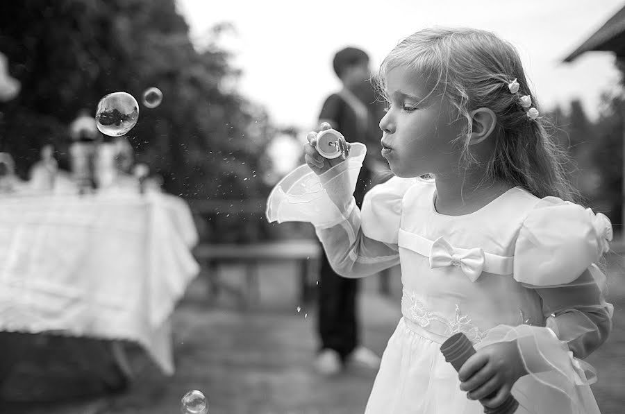 Fotógrafo de casamento Sergey Ortynskiy (airvideo). Foto de 13 de fevereiro 2016