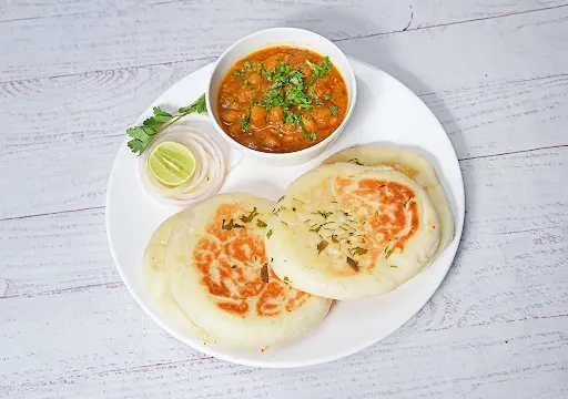 Chole Kulcha